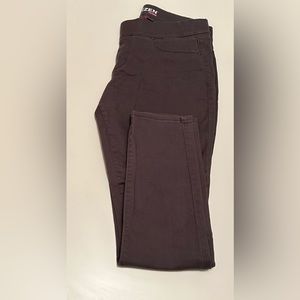 Denizen pull on grey skinny jeans